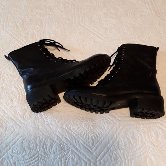 Steve Madden Rucker Combat Boots - Picture 2 of 9